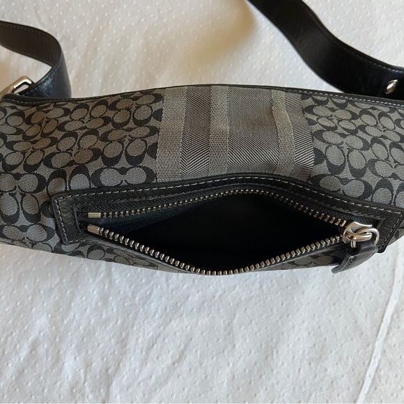 Coach leather and fabric bag - Picture 4 of 13